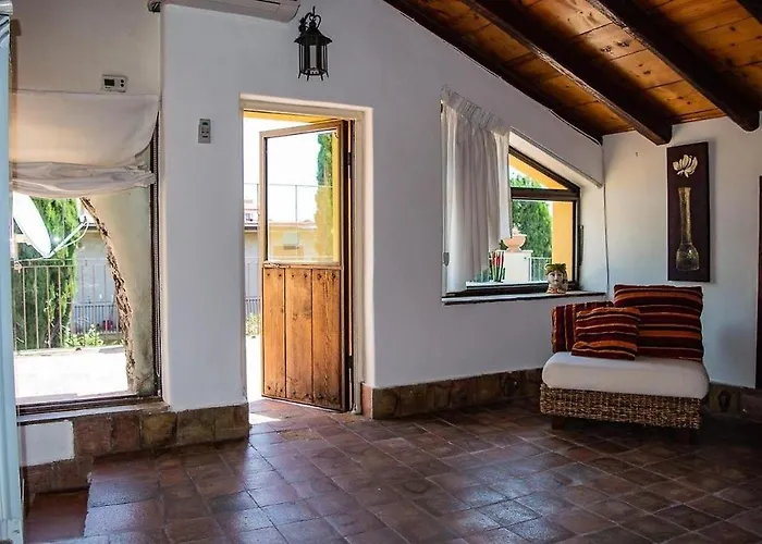La Villa Di Tenute Foti Randazzese