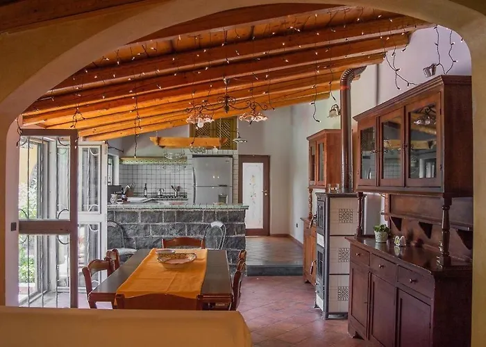 La Villa Di Tenute Foti Randazzese