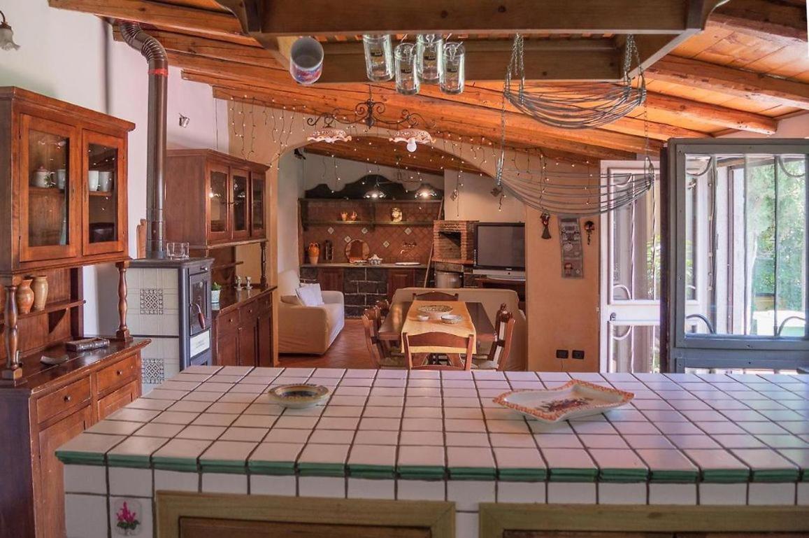 La Di Tenute Foti Randazzese Ferienhaus